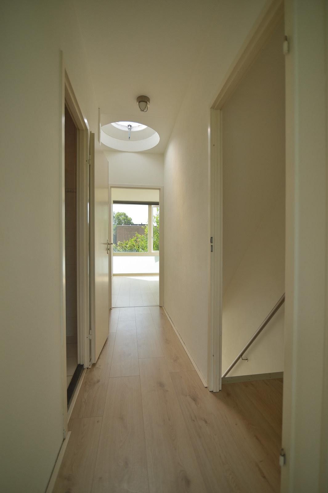 Spacious Semi-Detached Home with Garden Room in Family-Friendly Welten — 42