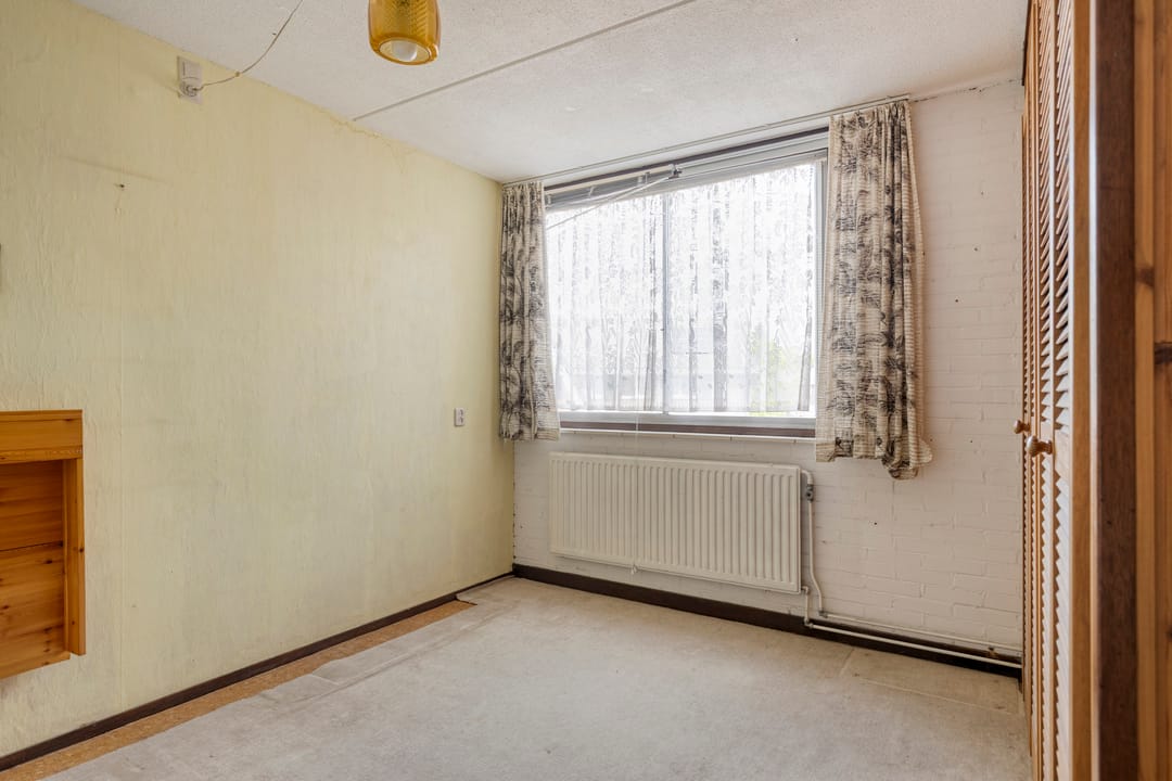 Spacious 4-Room Maisonnette with 3 Bedrooms and Private Parking in Green Waterland Neighborhood — 17