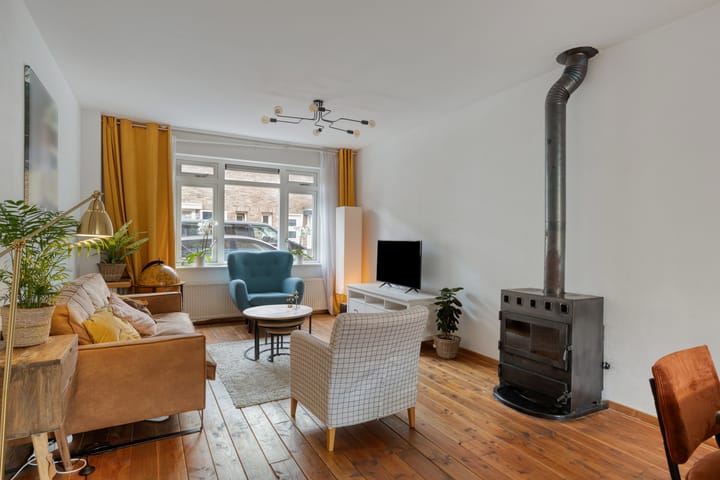 Tussenwoning te koop: Goudsbloemstraat 22, Eindhoven