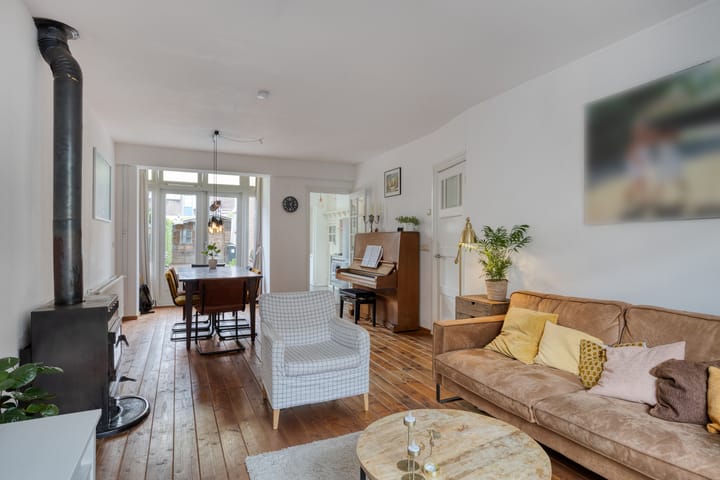 Tussenwoning te koop: Goudsbloemstraat 22, Eindhoven