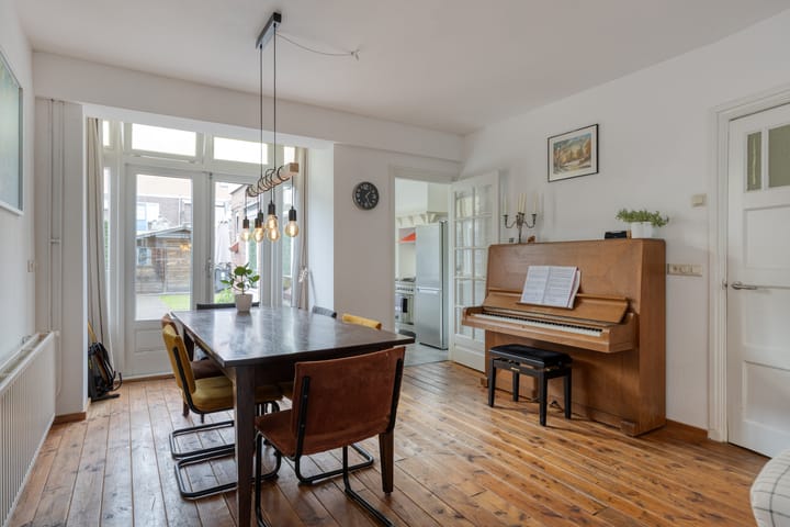 Tussenwoning te koop: Goudsbloemstraat 22, Eindhoven