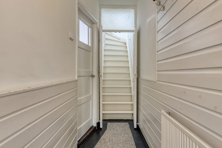 Tussenwoning te koop: Goudsbloemstraat 22, Eindhoven