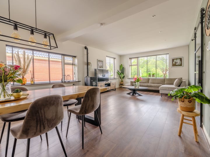 Vrijstaande woning te koop: Provincialeweg 82, Kornhorn