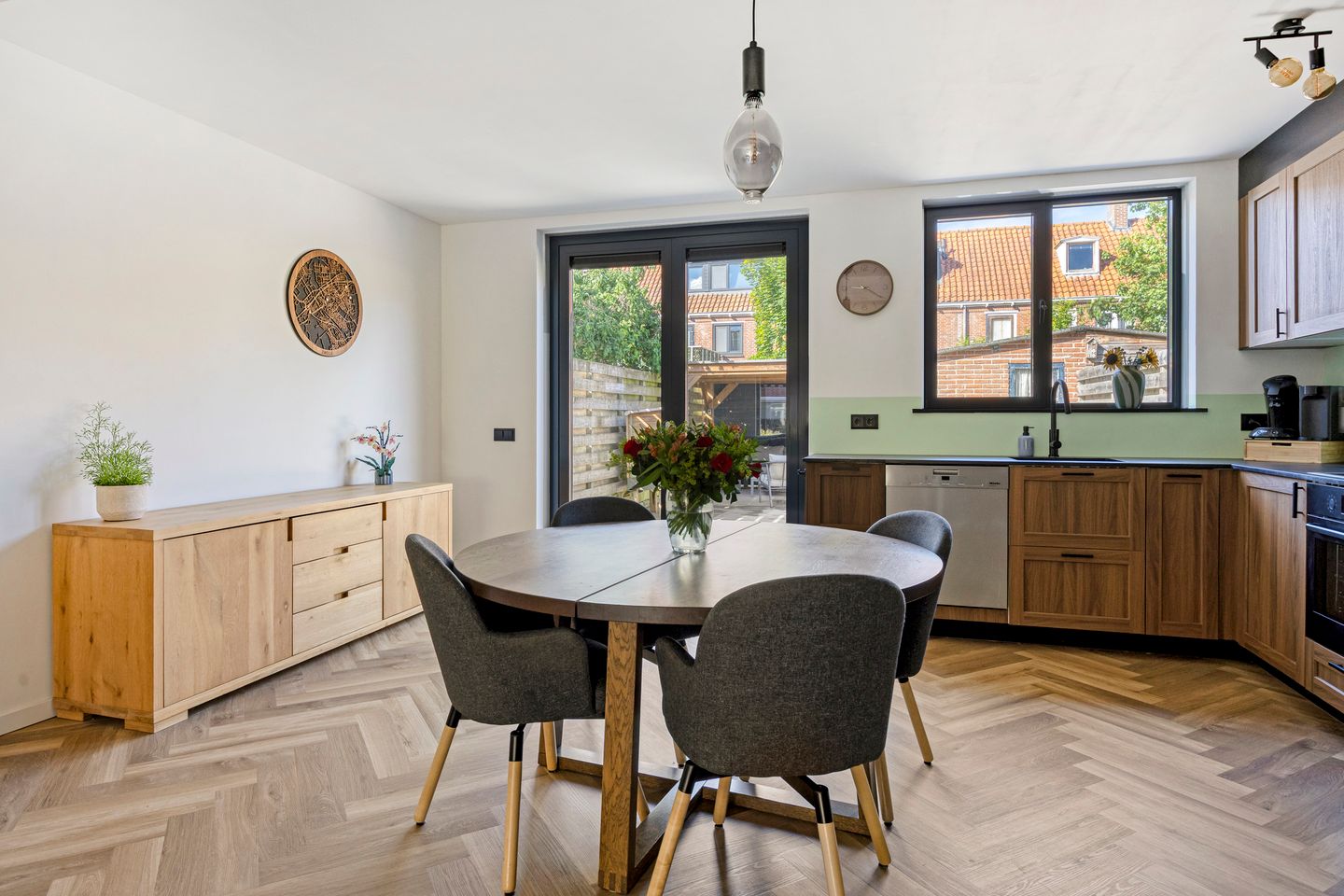 Photo 10 of Adriaan Pauwstraat 9
