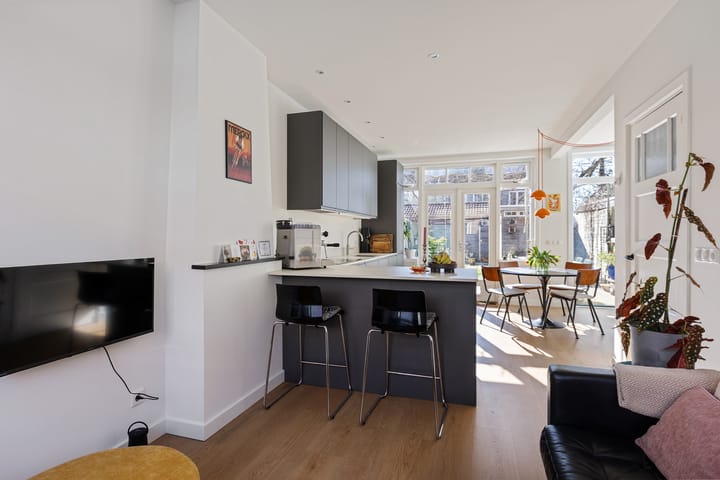 Tussenwoning te koop: Johannes van Eindhovenstraat 4, Eindhoven