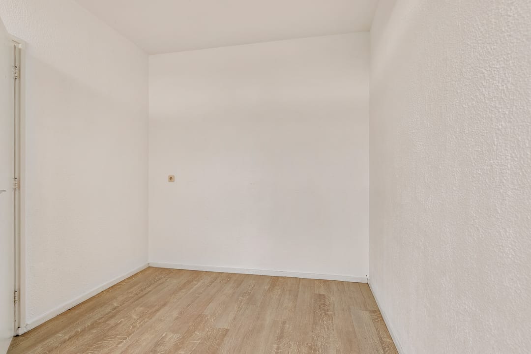 Comfortable 2-Room Apartment in Popular Heijenoord Neighborhood Near Arnhem Center — 11