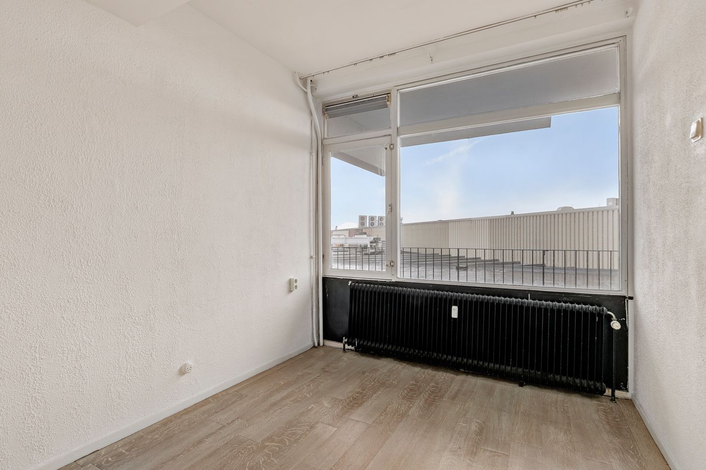 Comfortable 2-Room Apartment in Popular Heijenoord Neighborhood Near Arnhem Center — 10