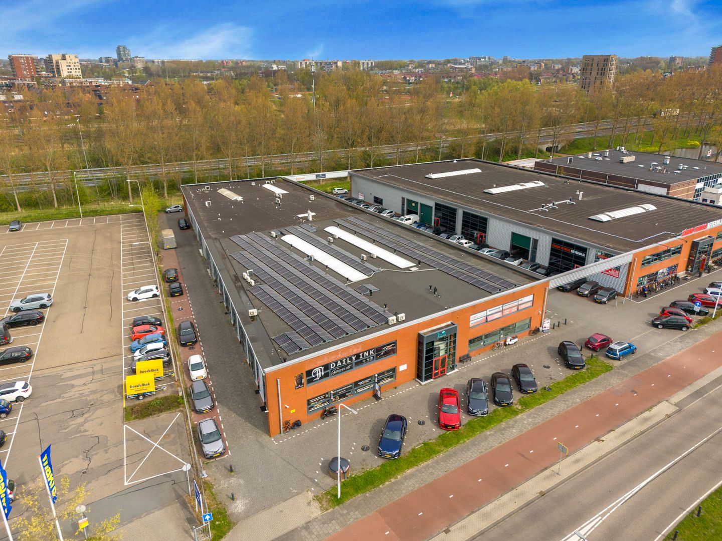 View photo 2 of Parallelweg 128-A1