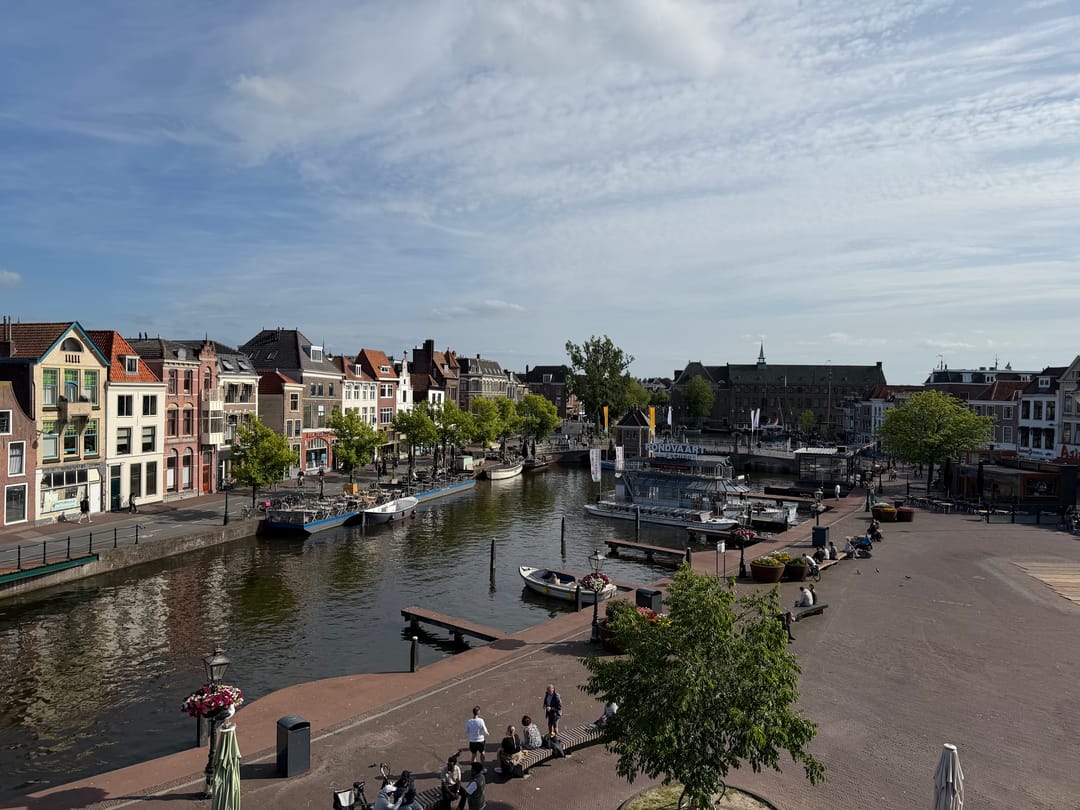 Top Floor Apartment with Scenic Views in Historic Leiden Center — 22