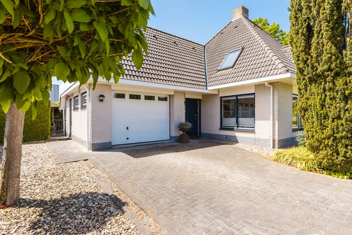 Vrijstaande woning te koop: De Kalkovens 8, Gorredijk