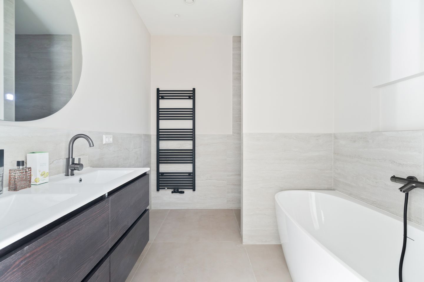 Photo 34 of Hugo Molenaarstraat 26-B03