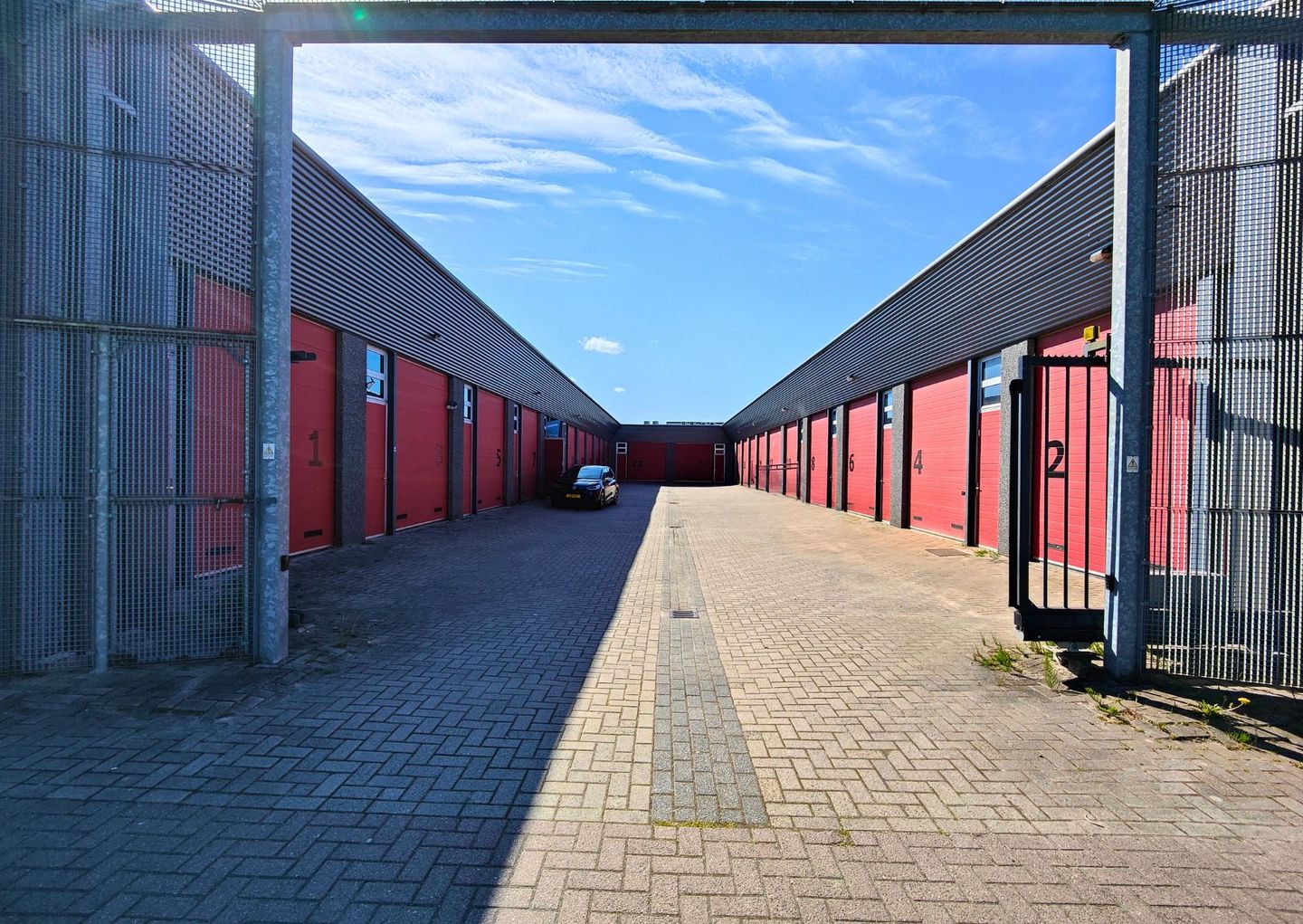 Bekijk foto 3 van Cuxhavenweg 3-10