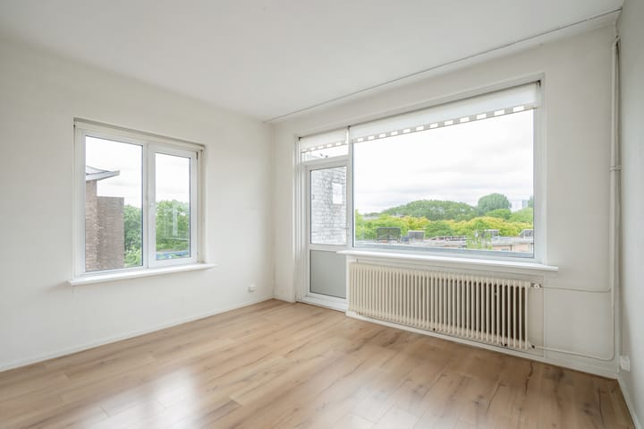 Appartement te koop: Koningin Julianalaan 160, Voorburg