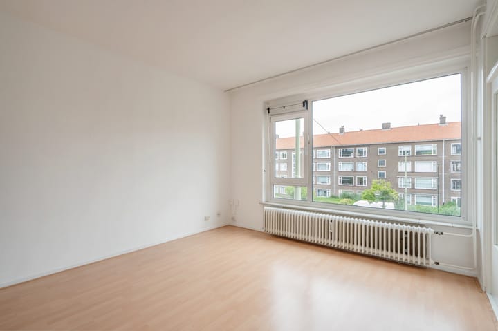 Appartement te koop: Koningin Julianalaan 204, Voorburg