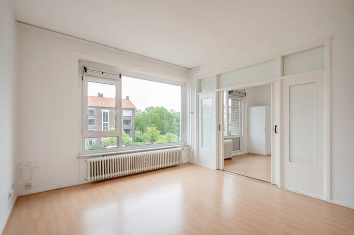 Appartement te koop: Koningin Julianalaan 204, Voorburg