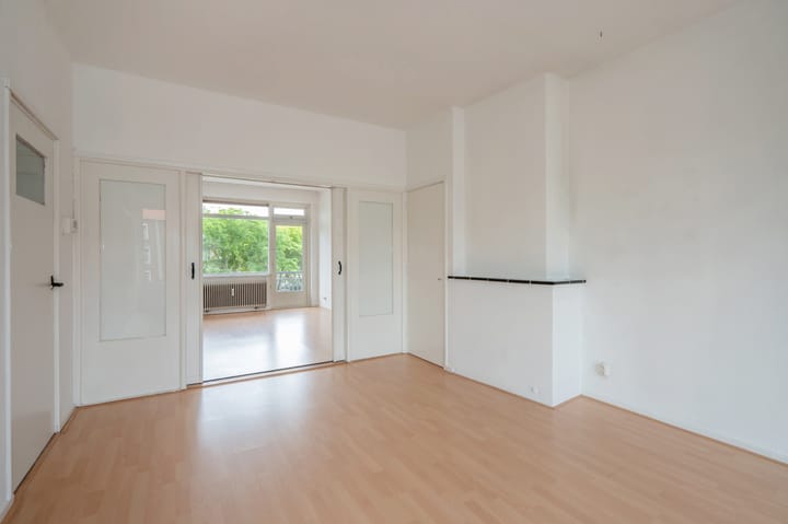 Appartement te koop: Koningin Julianalaan 204, Voorburg