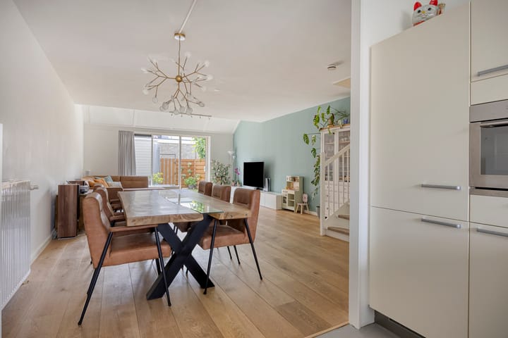 Tussenwoning te koop: Kustvaart 27, Arnhem