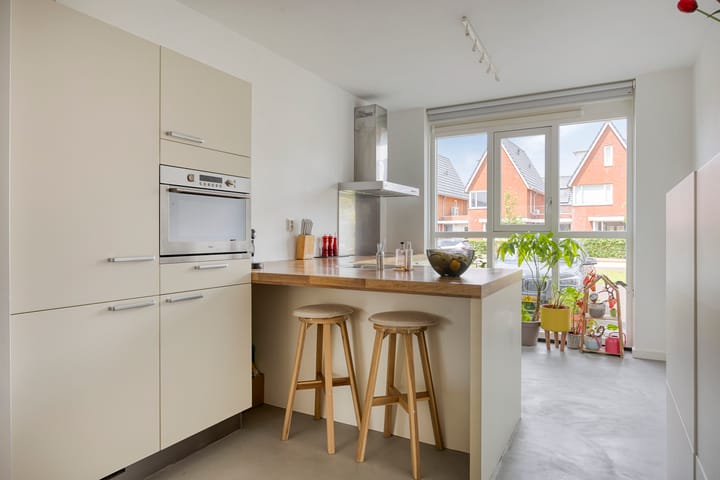 Tussenwoning te koop: Kustvaart 27, Arnhem