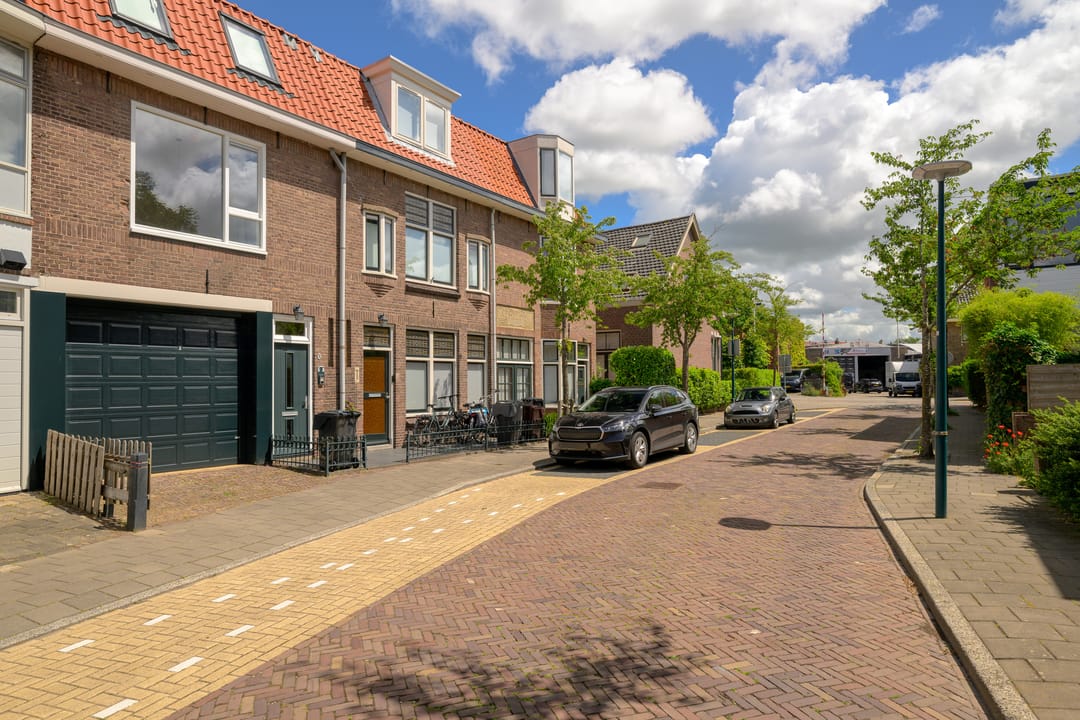 Photo 2 of van Assendelftstraat 6