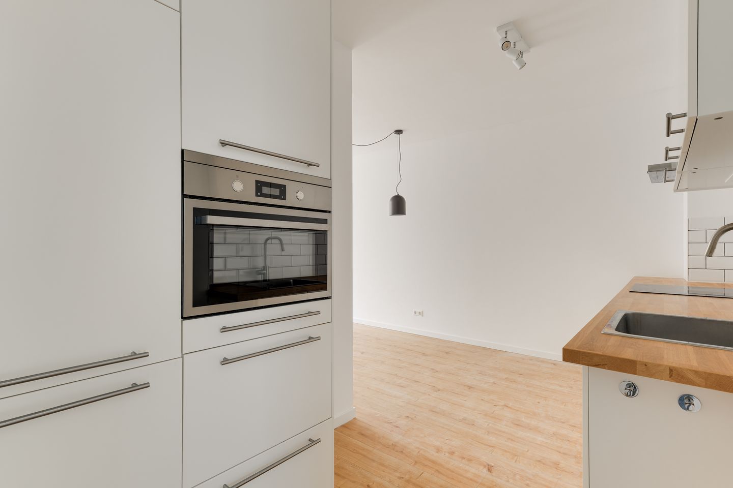Photo 14 of van Assendelftstraat 6