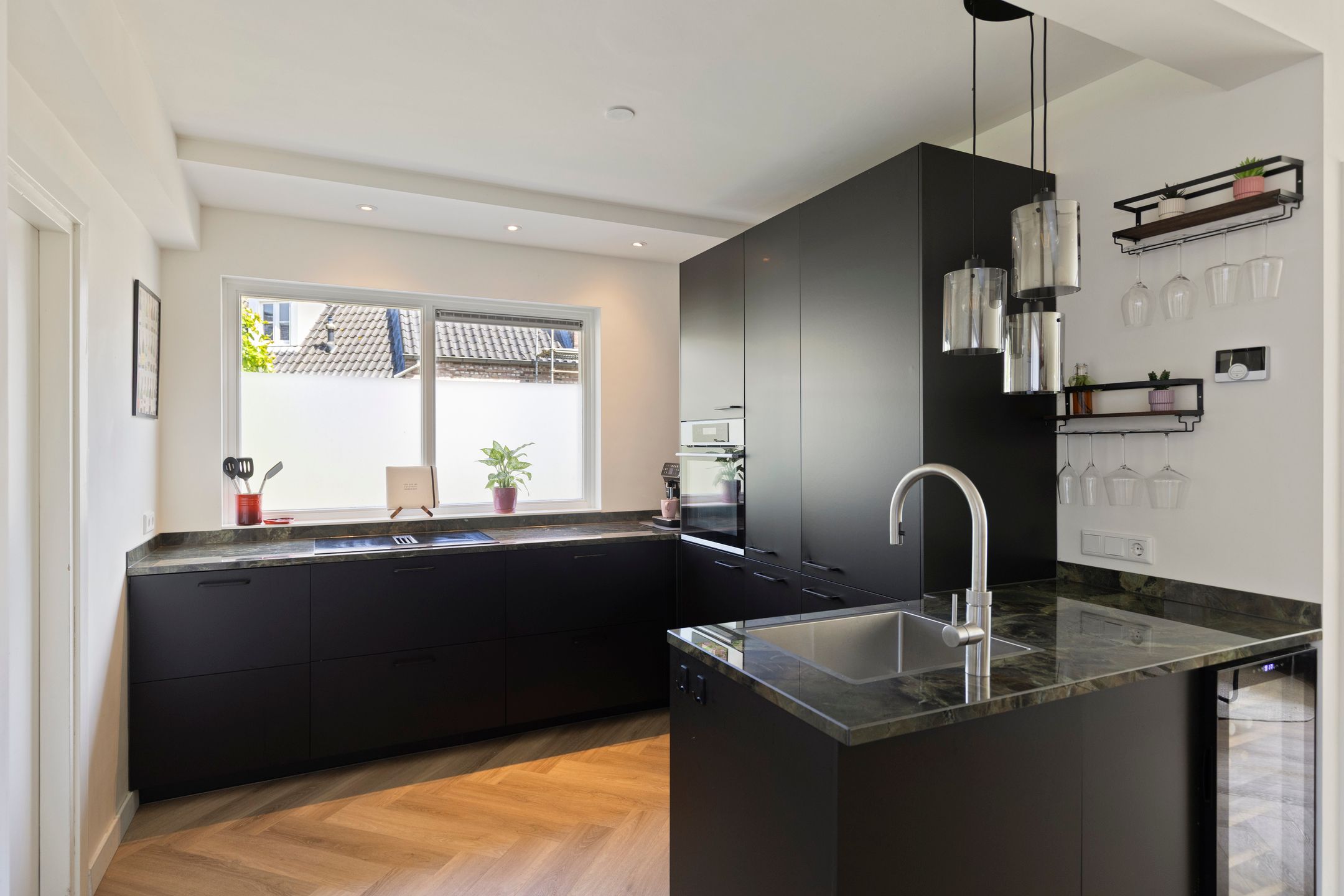 Modernized Semi-Detached Home with Private Driveway in Charming Milheeze — 9