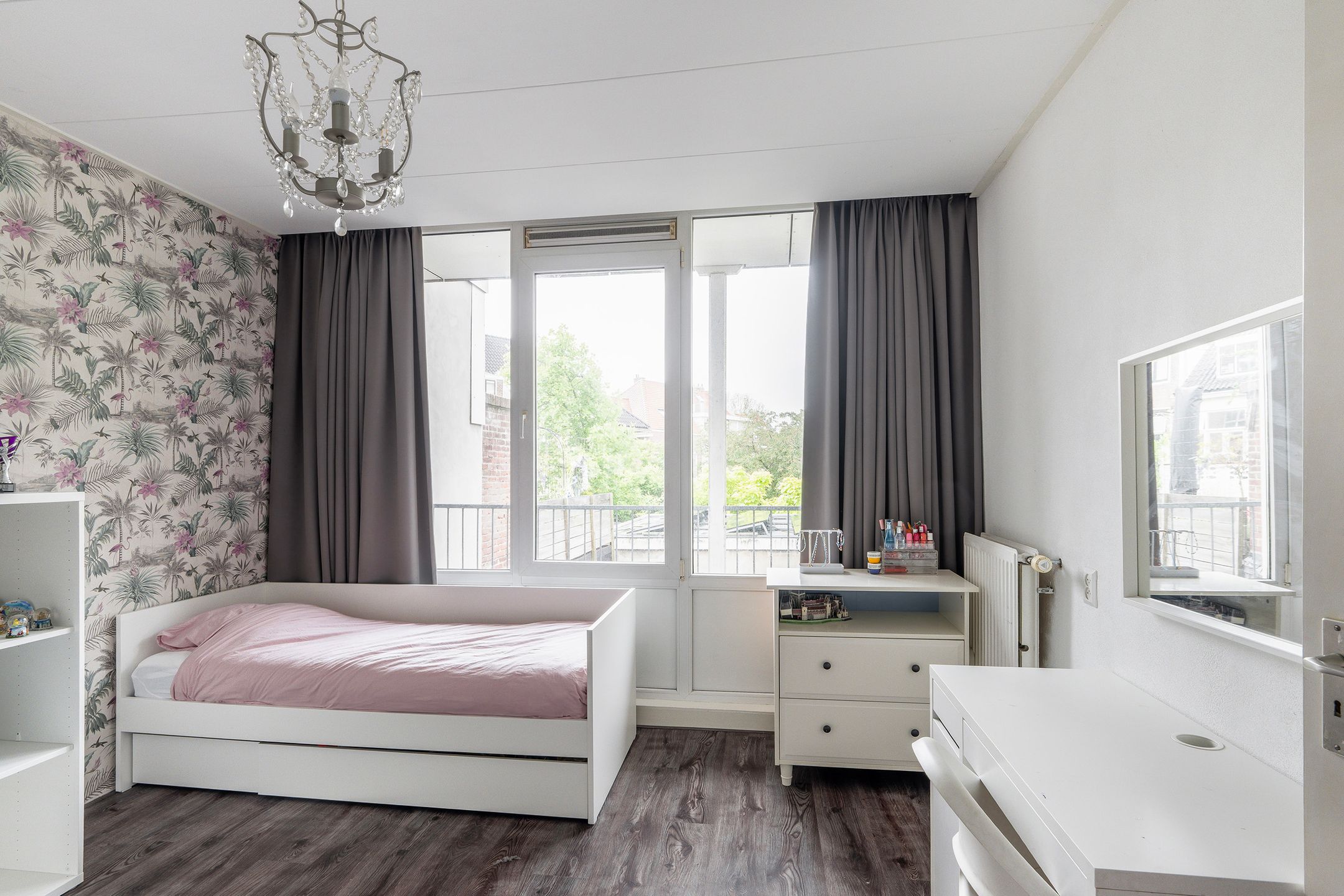 Photo 12 of Tielman Oemstraat 9-B