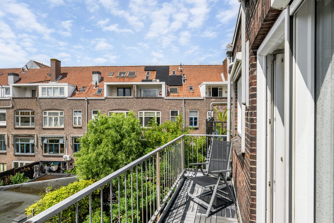 Photo 23 of Tielman Oemstraat 9-B