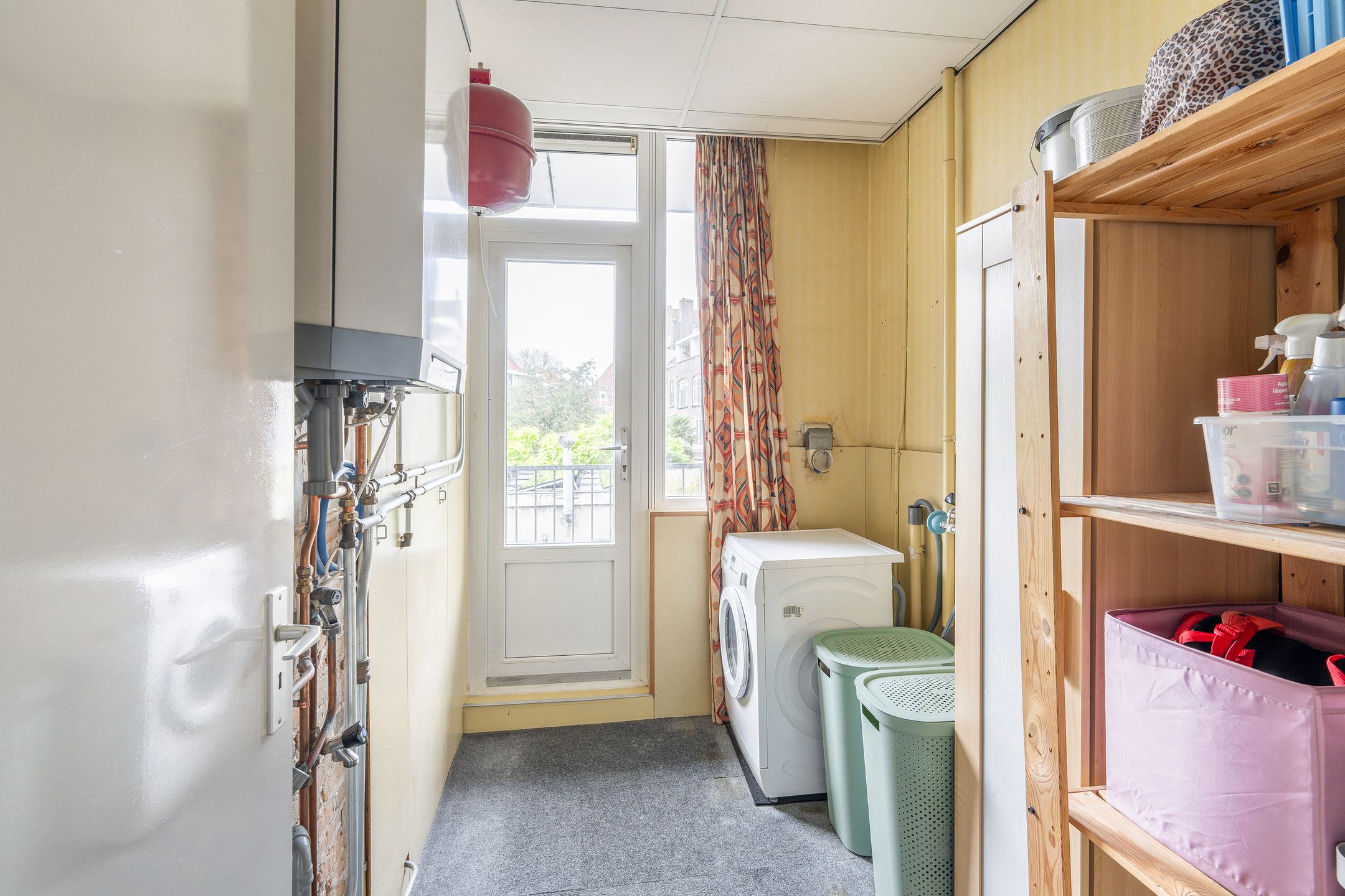 Photo 15 of Tielman Oemstraat 9-B