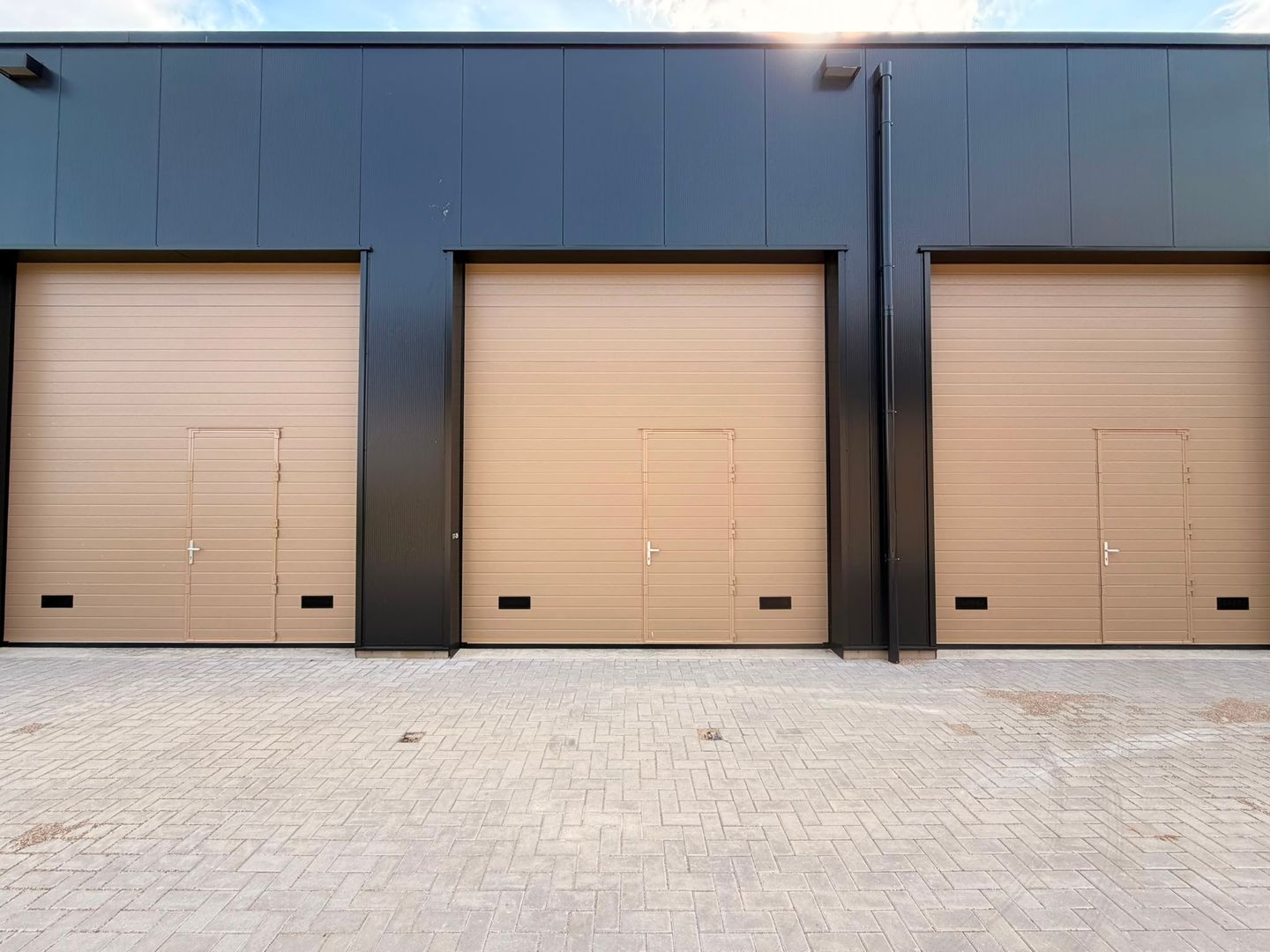Bekijk foto 2 van Nieuwe Kleverskerkseweg 17-26