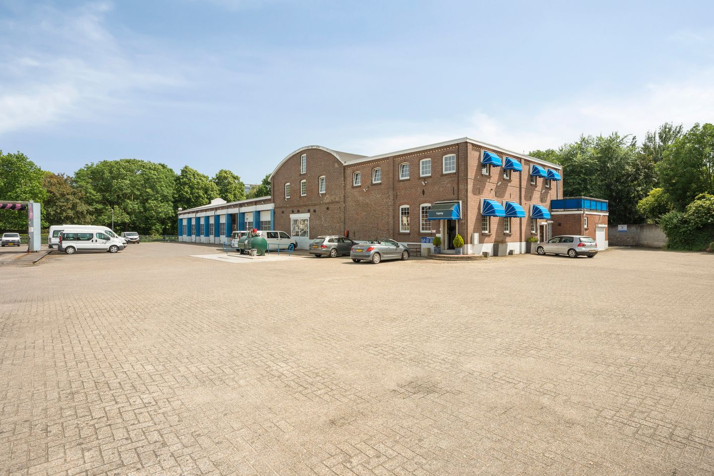Bekijk foto 2 van Bredeweg 397