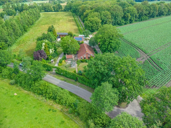 Foto 4 van Veelerweg 26