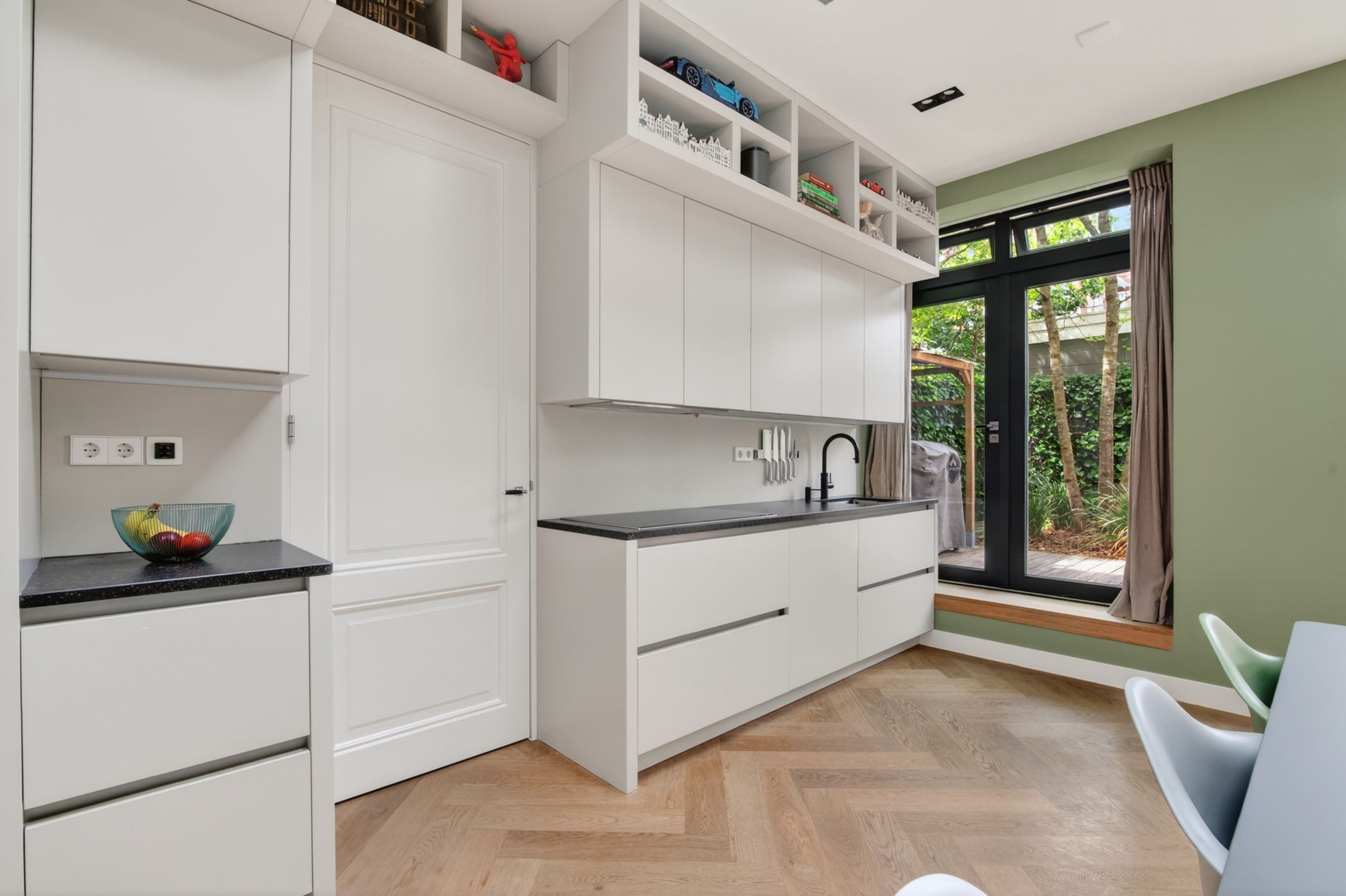 Photo 9 of Zocherstraat 23-F