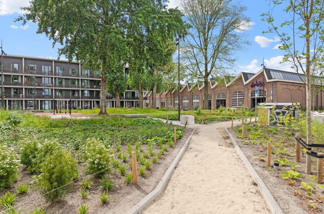 Photo 23 of Veldstraat 2