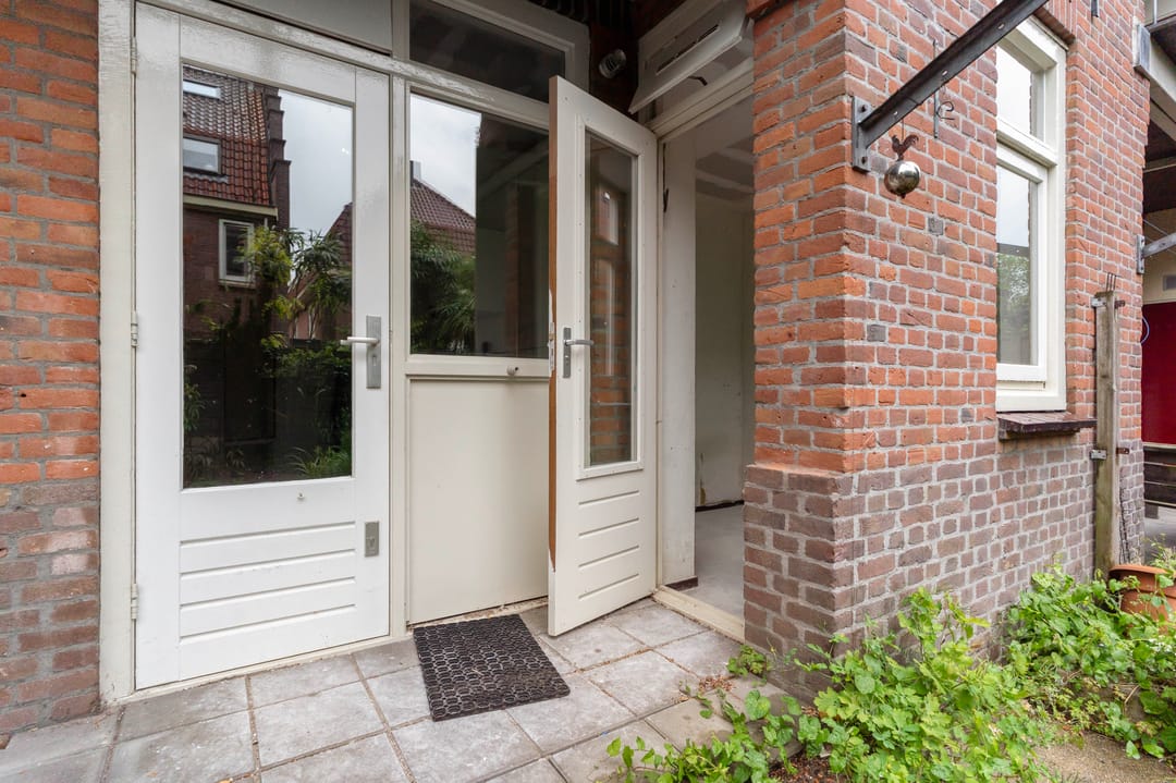 Photo 7 of Schalk Burgerstraat 98