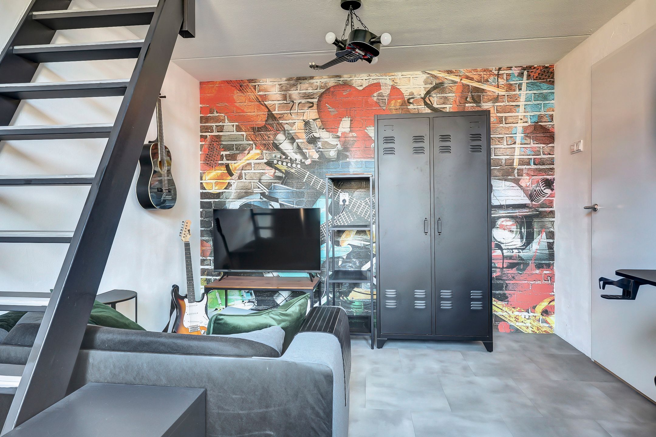 Spacious End Terraced Home with Modern Upgrades and Energy Label A — 24