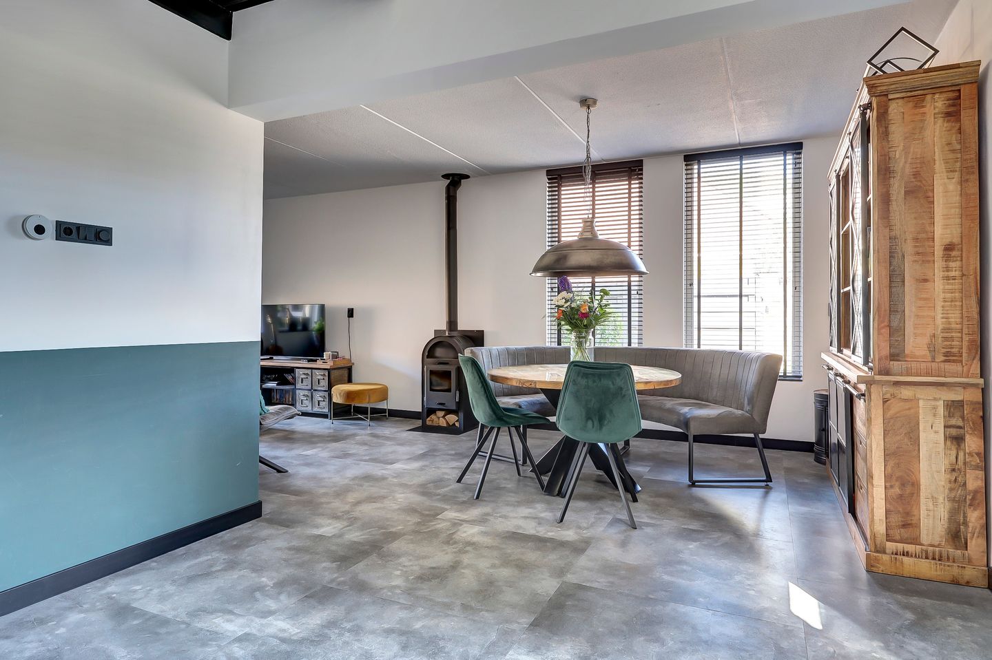 Spacious End Terraced Home with Modern Upgrades and Energy Label A — 10