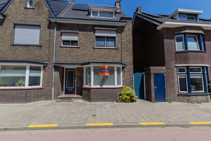 Photo 2 of Beekhoverstraat 3-A