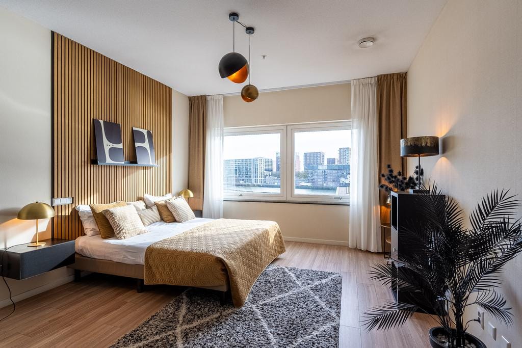 Photo 44 of Van der Hoevenplein 179