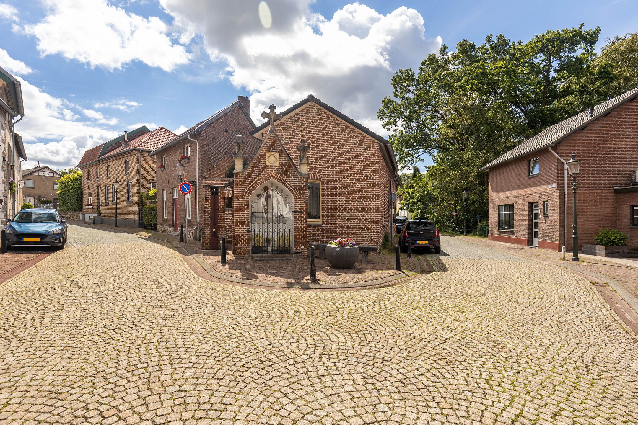Photo 6 of Raadhuisstraat 6