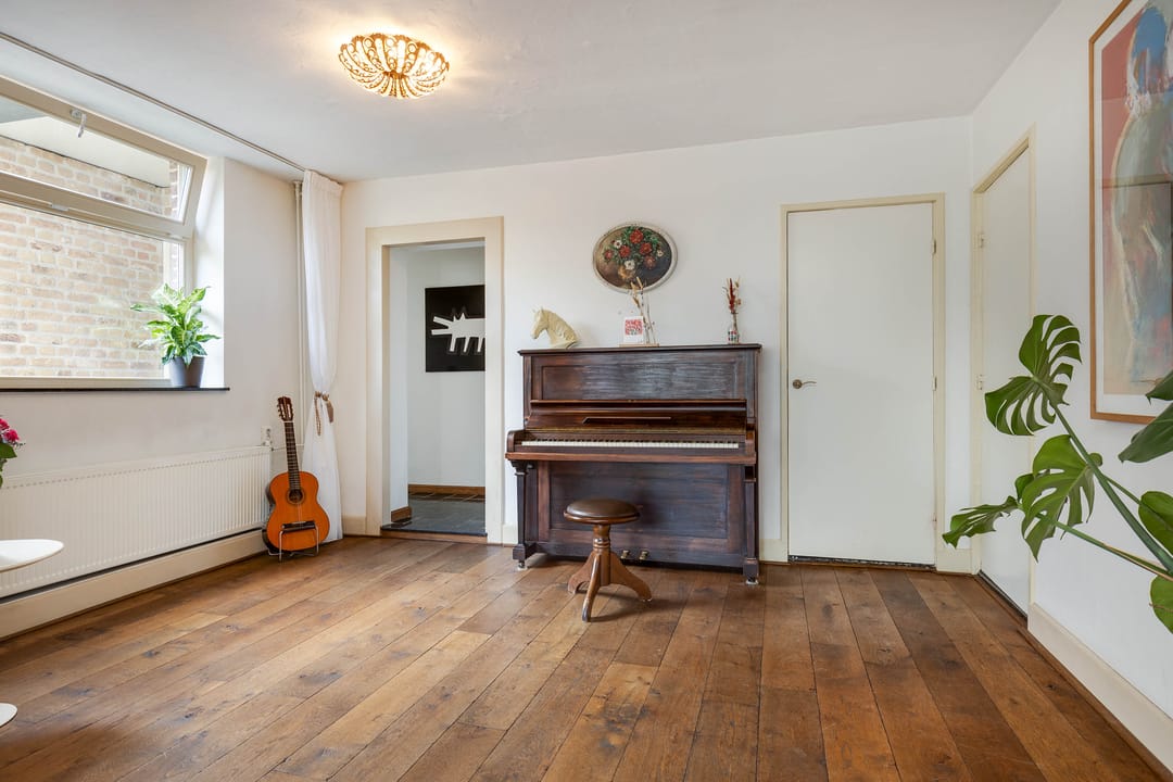 Photo 22 of Raadhuisstraat 6