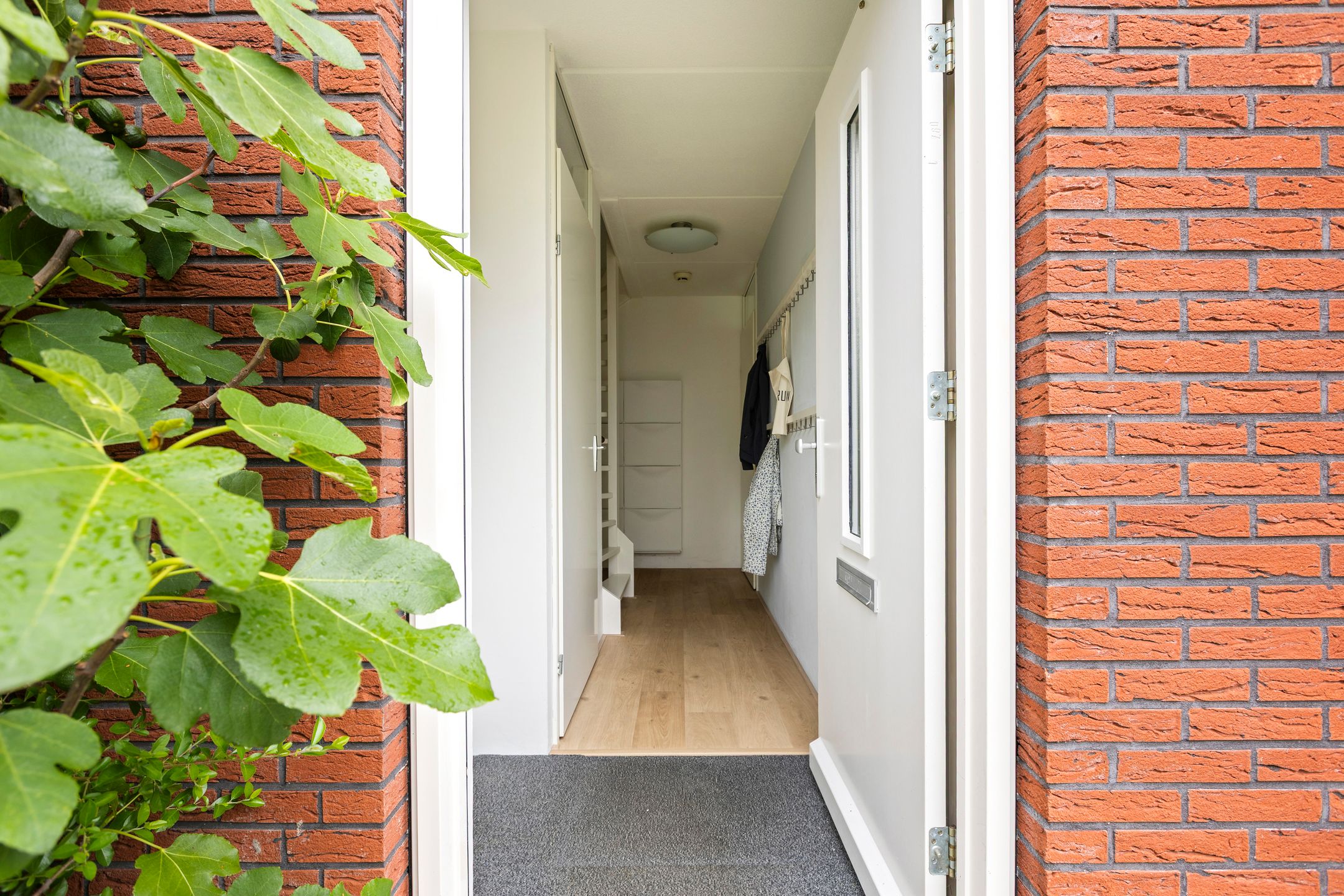 Photo 6 of Leisteenstraat 15