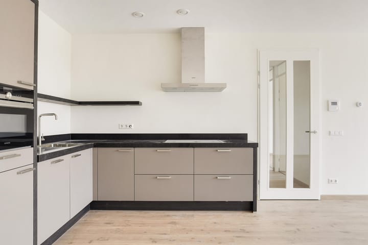 Photo 5 of Mary van der Sluisstraat 410