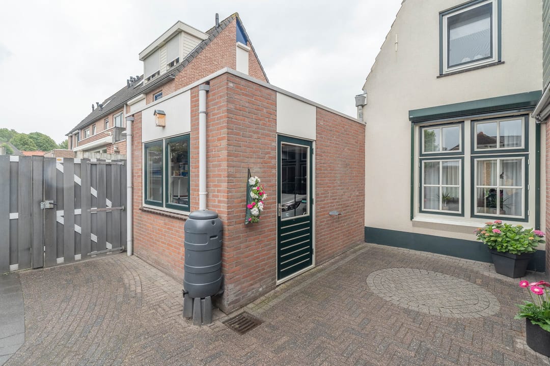 Photo 37 of Hartoogstraat 4