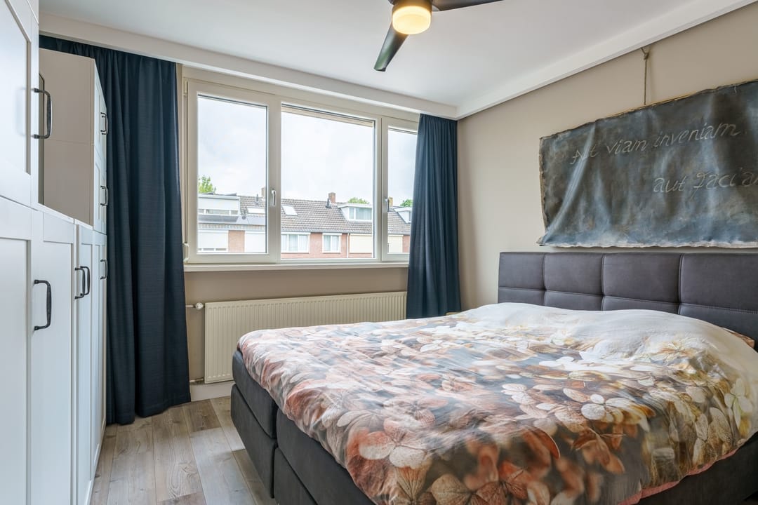 Photo 16 of Fitisstraat 9