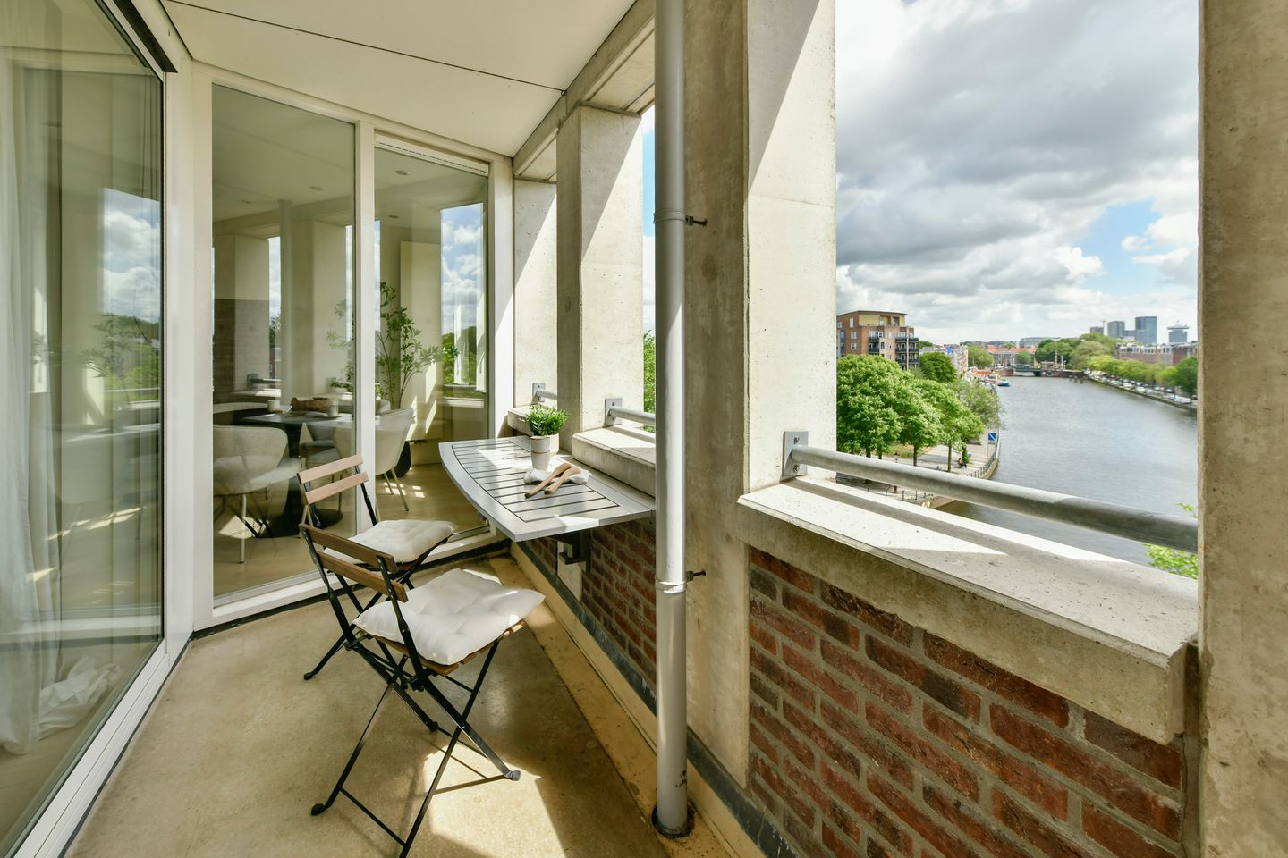 Photo 14 of Van der Palmkade 31