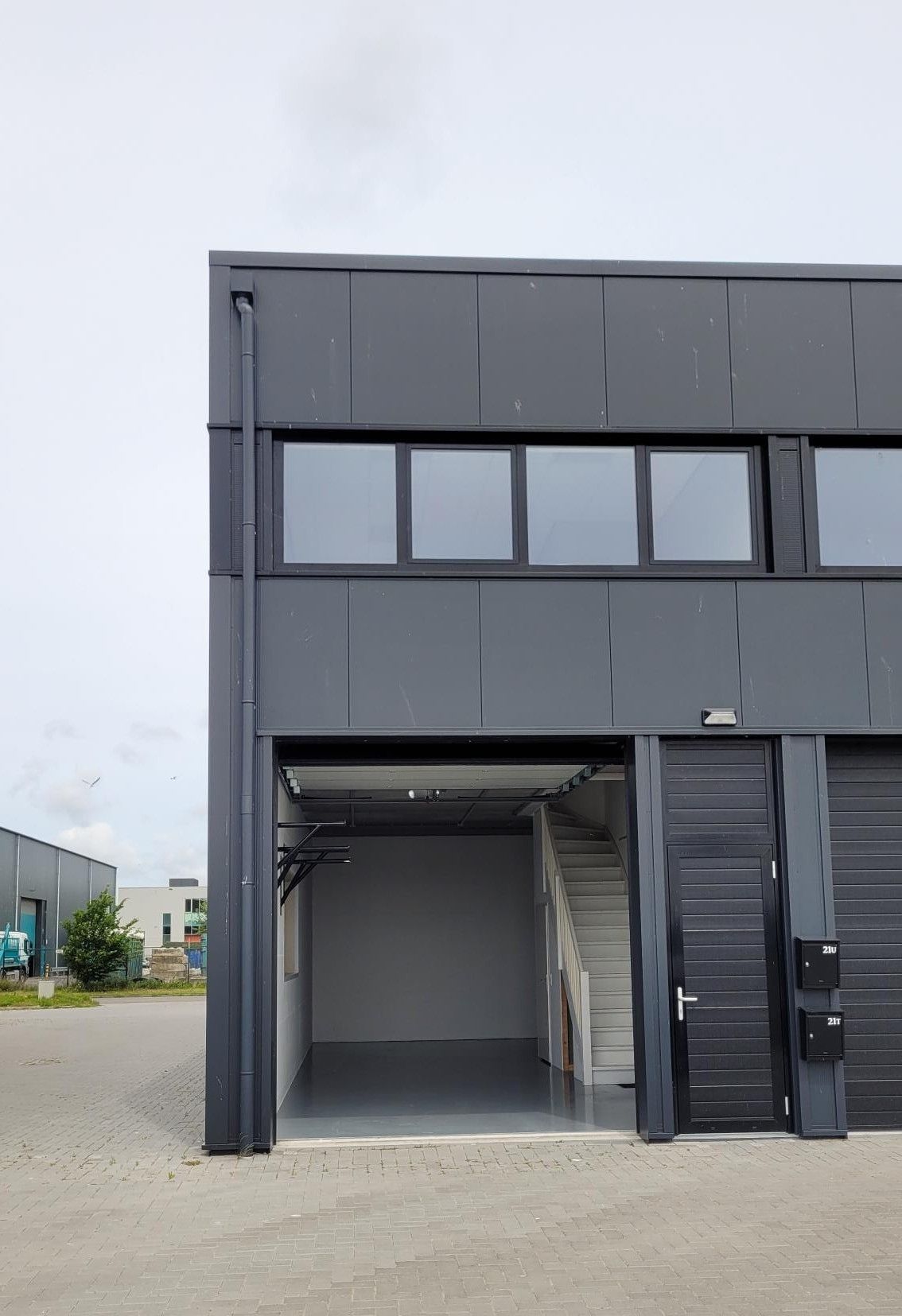 View photo 2 of Nagelklinkersweg 21-U