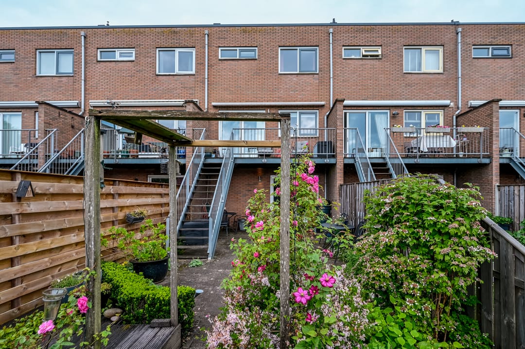 Waterfront Living with Panoramic Markermeer Views — 43