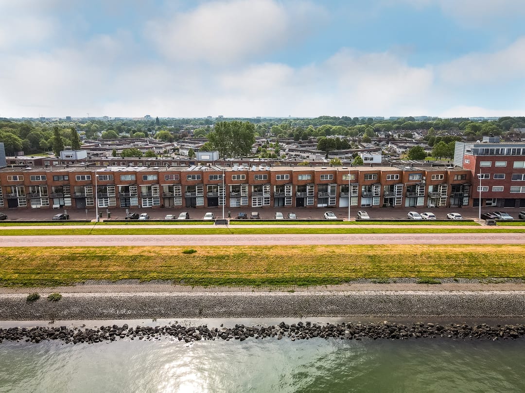 Waterfront Living with Panoramic Markermeer Views — 53