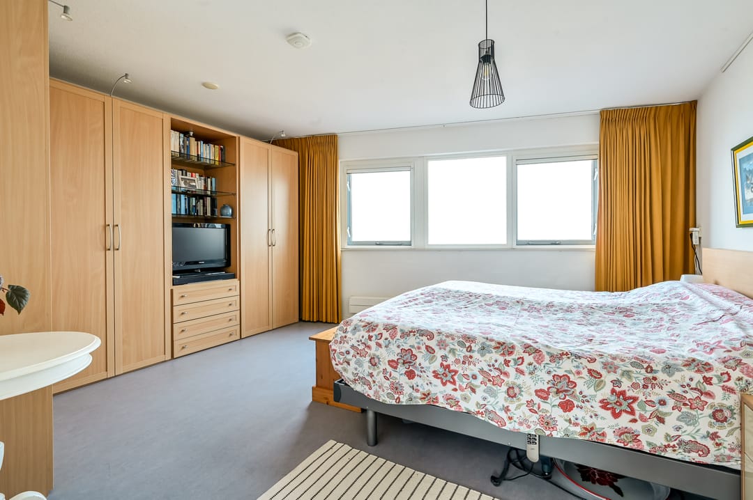 Waterfront Living with Panoramic Markermeer Views — 22