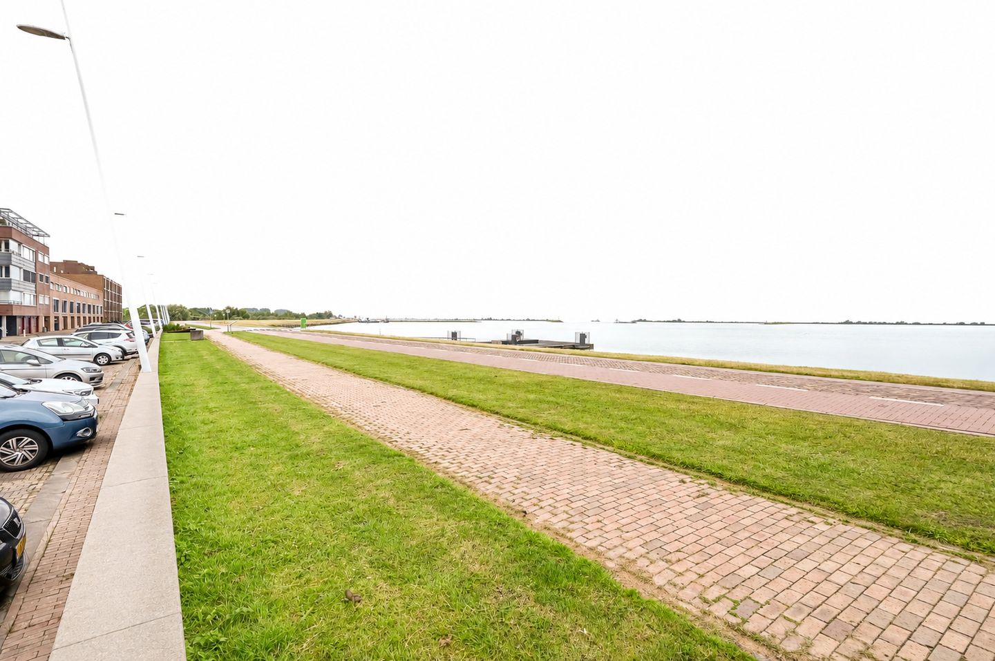 Waterfront Living with Panoramic Markermeer Views — 49